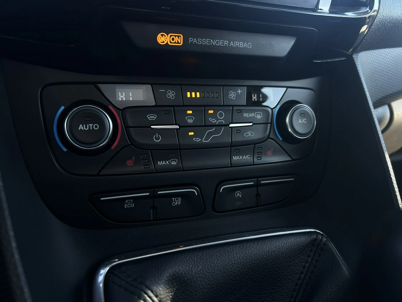 Ford Tourneo Connect - Zdjęcie 30