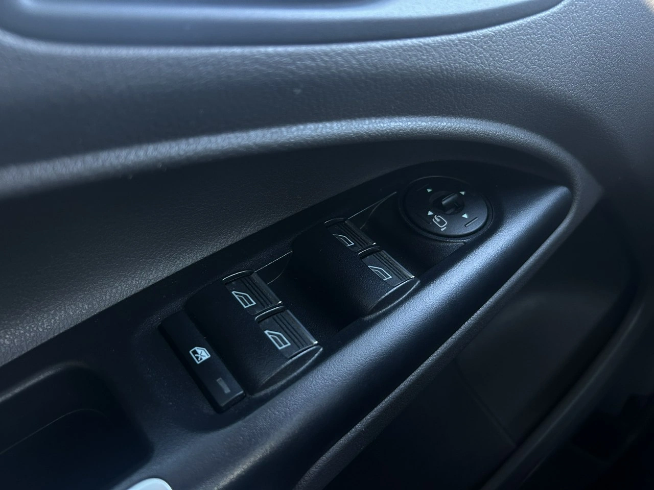 Ford Tourneo Connect - Zdjęcie 34