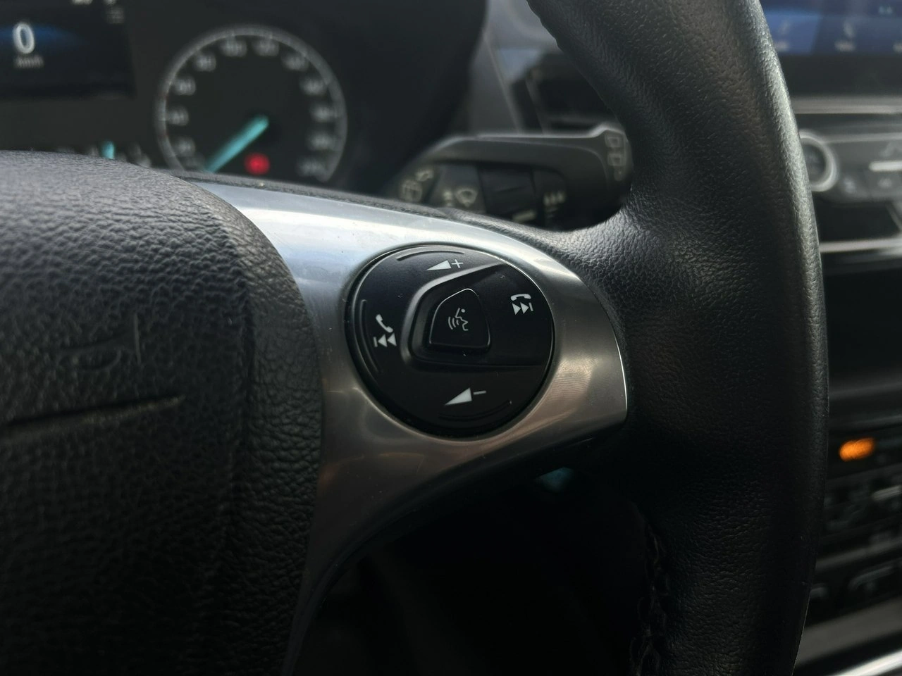 Ford Tourneo Connect - Zdjęcie 8