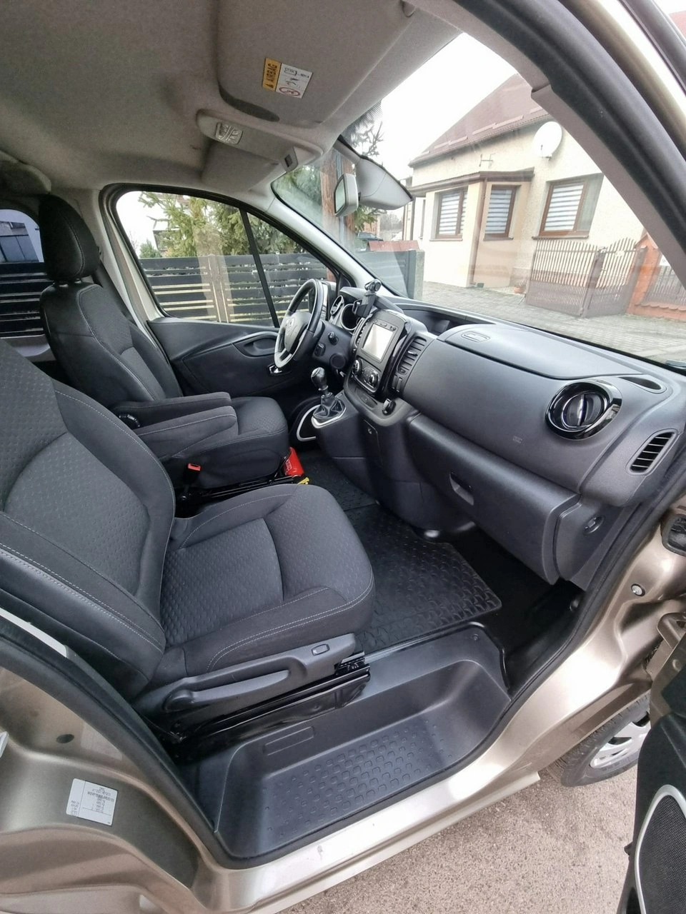 Opel Vivaro - Zdjęcie 11