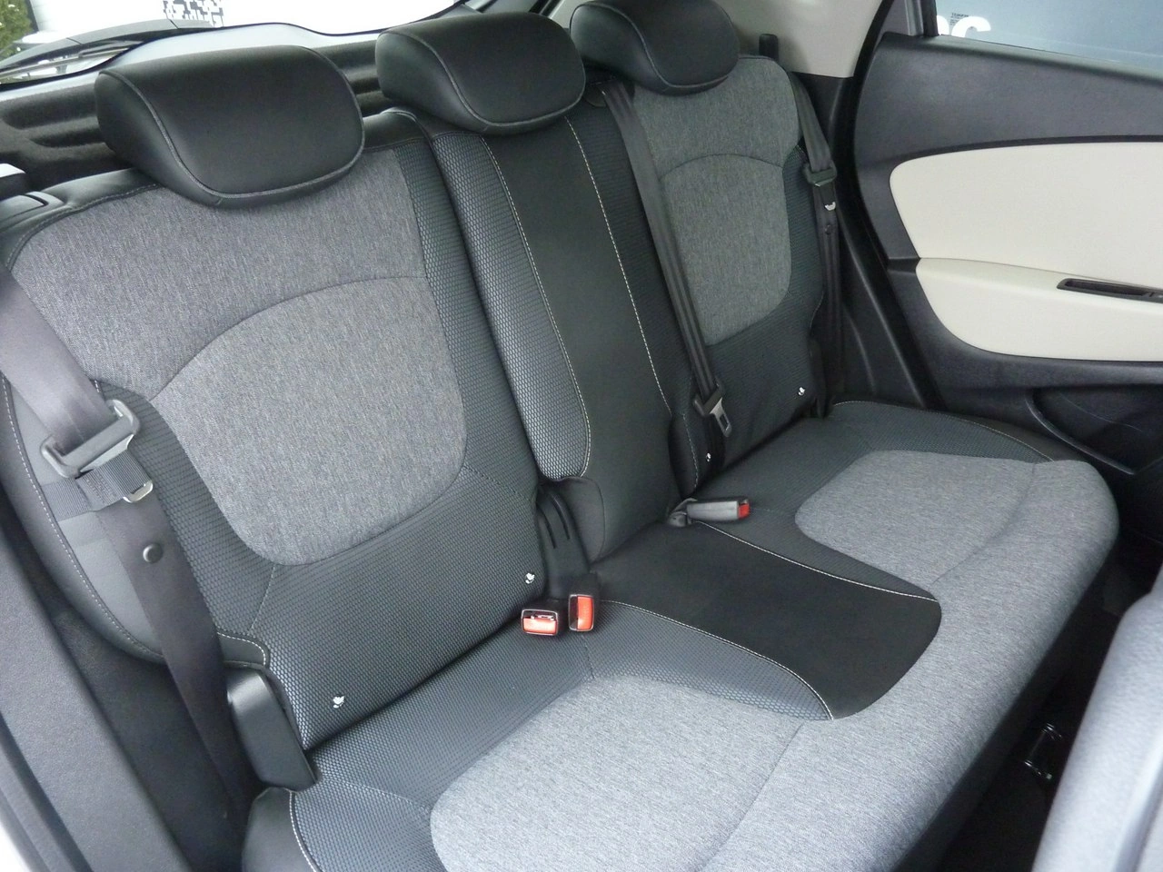 Renault Captur - Zdjęcie 18