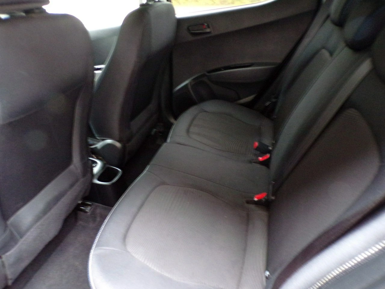 Hyundai i10 - Zdjęcie 24