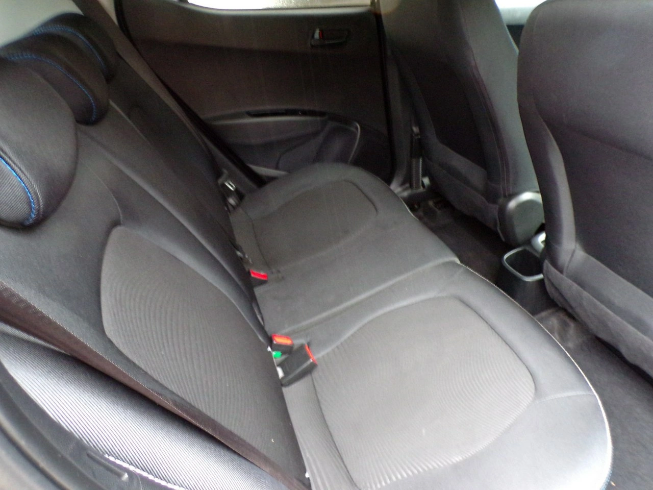 Hyundai i10 - Zdjęcie 26