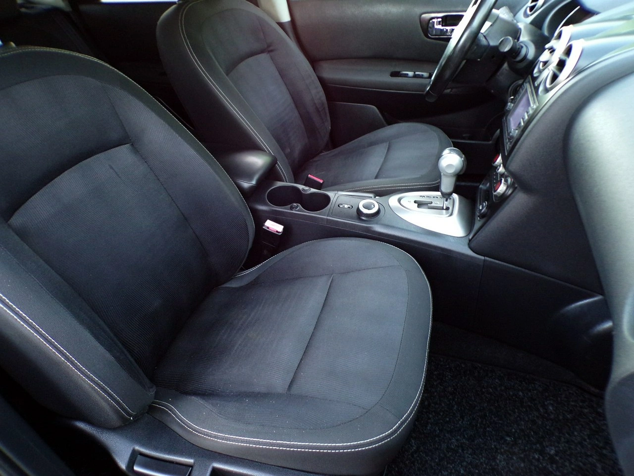 Nissan Qashqai - Zdjęcie 25