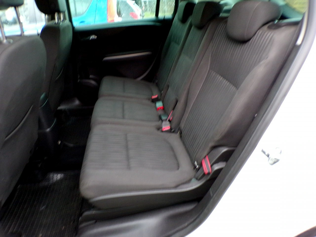 Opel Zafira - Zdjęcie 23