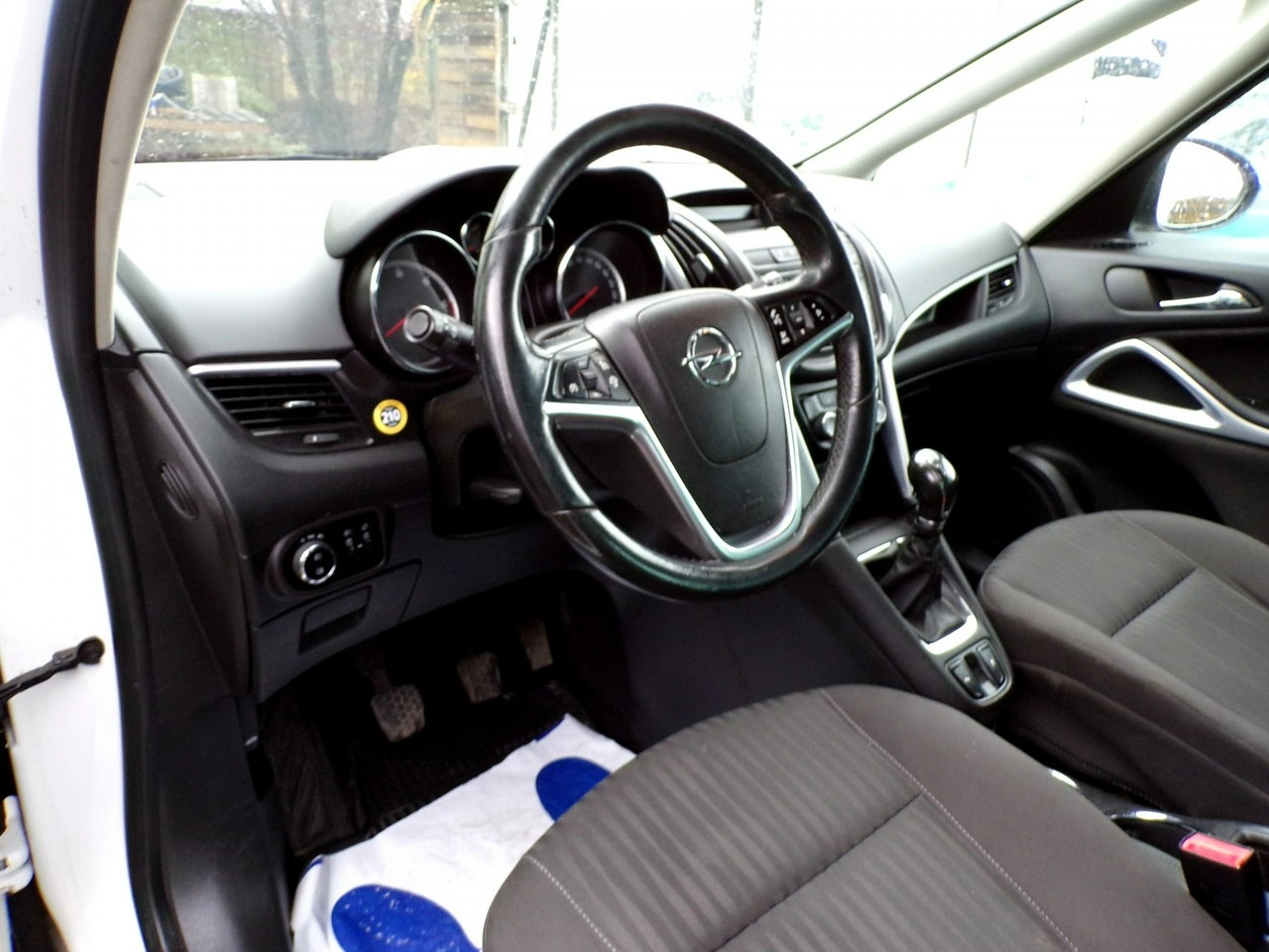 Opel Zafira - Zdjęcie 26