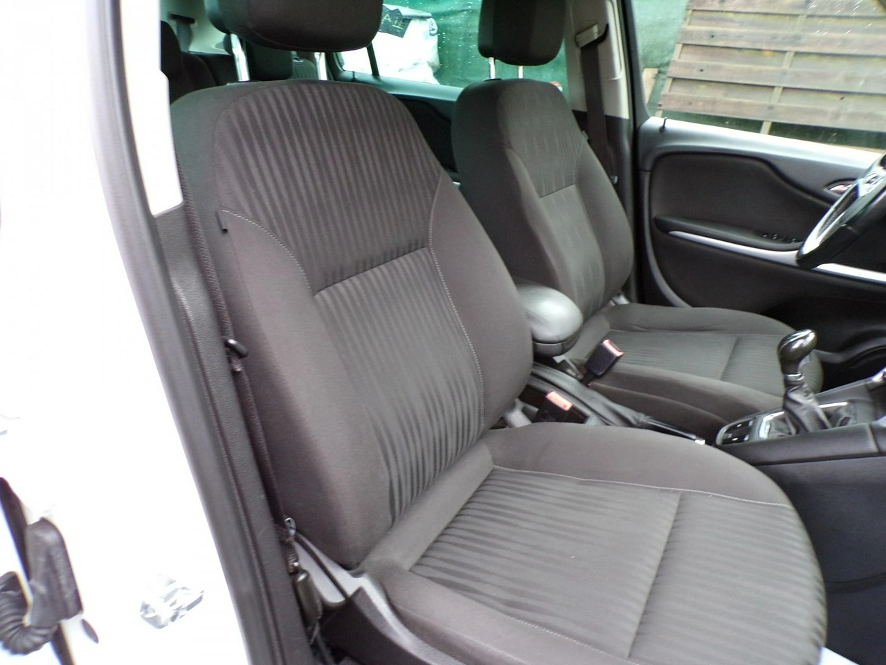 Opel Zafira - Zdjęcie 31