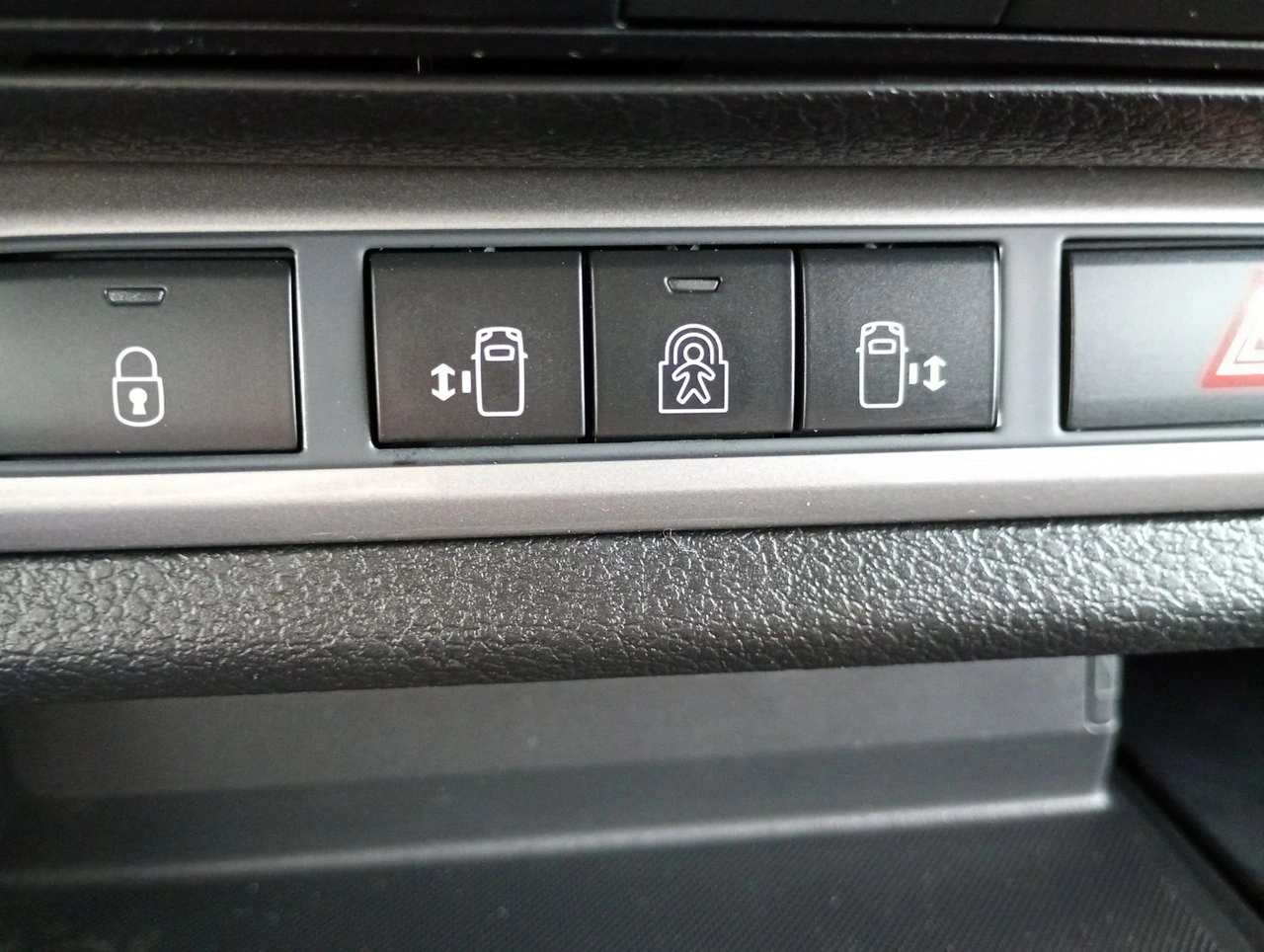 Opel Zafira - Zdjęcie 32