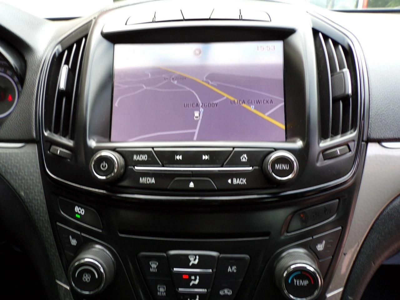 Opel Insignia - Zdjęcie 22