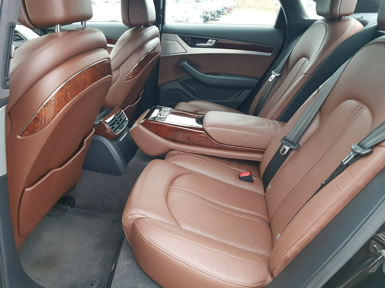 Audi A8 - Zdjęcie 10