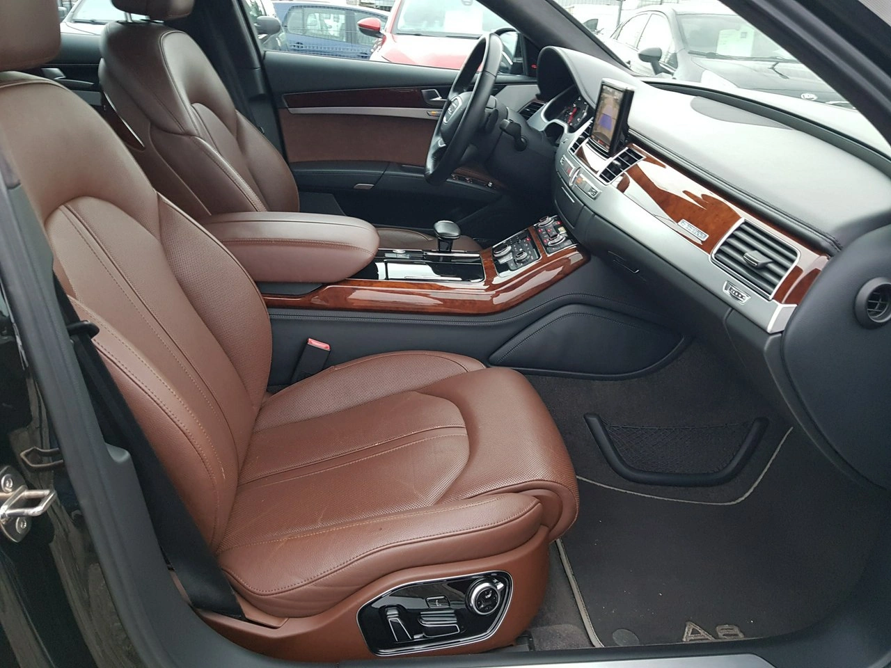 Audi A8 - Zdjęcie 16