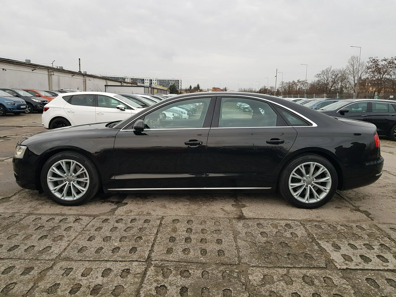 Audi A8 - Zdjęcie 7