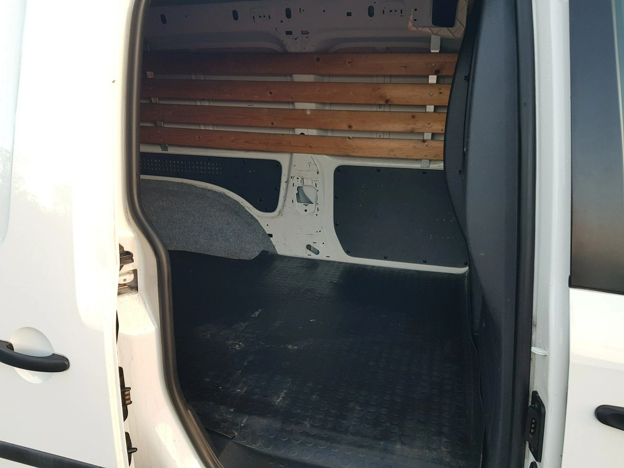 Volkswagen Caddy - Zdjęcie 11