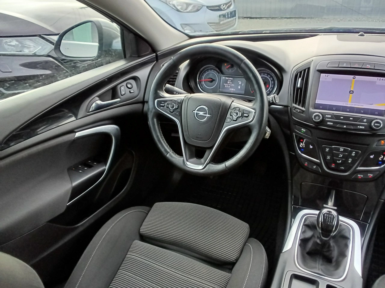 Opel Insignia - Zdjęcie 11