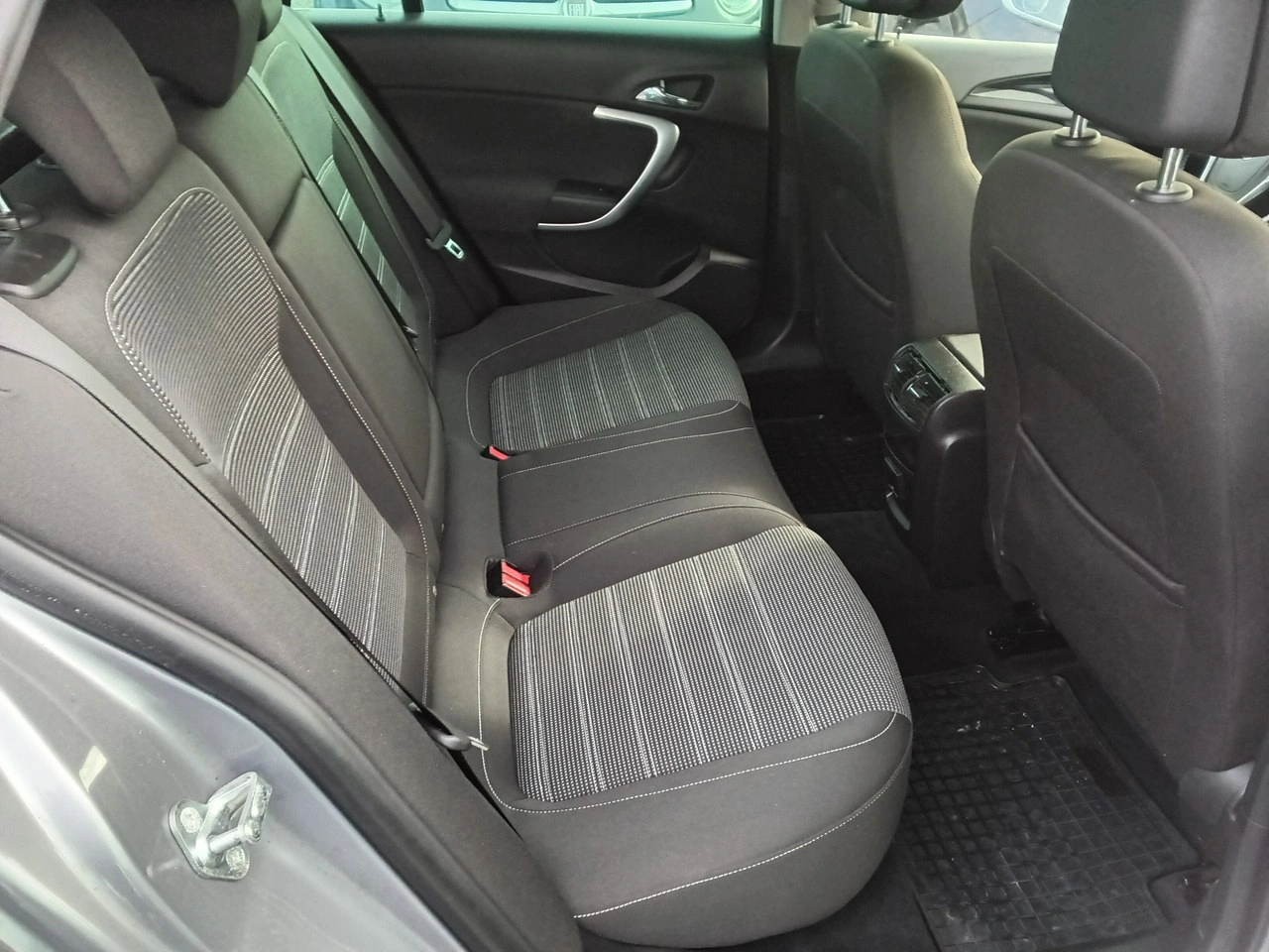 Opel Insignia - Zdjęcie 10