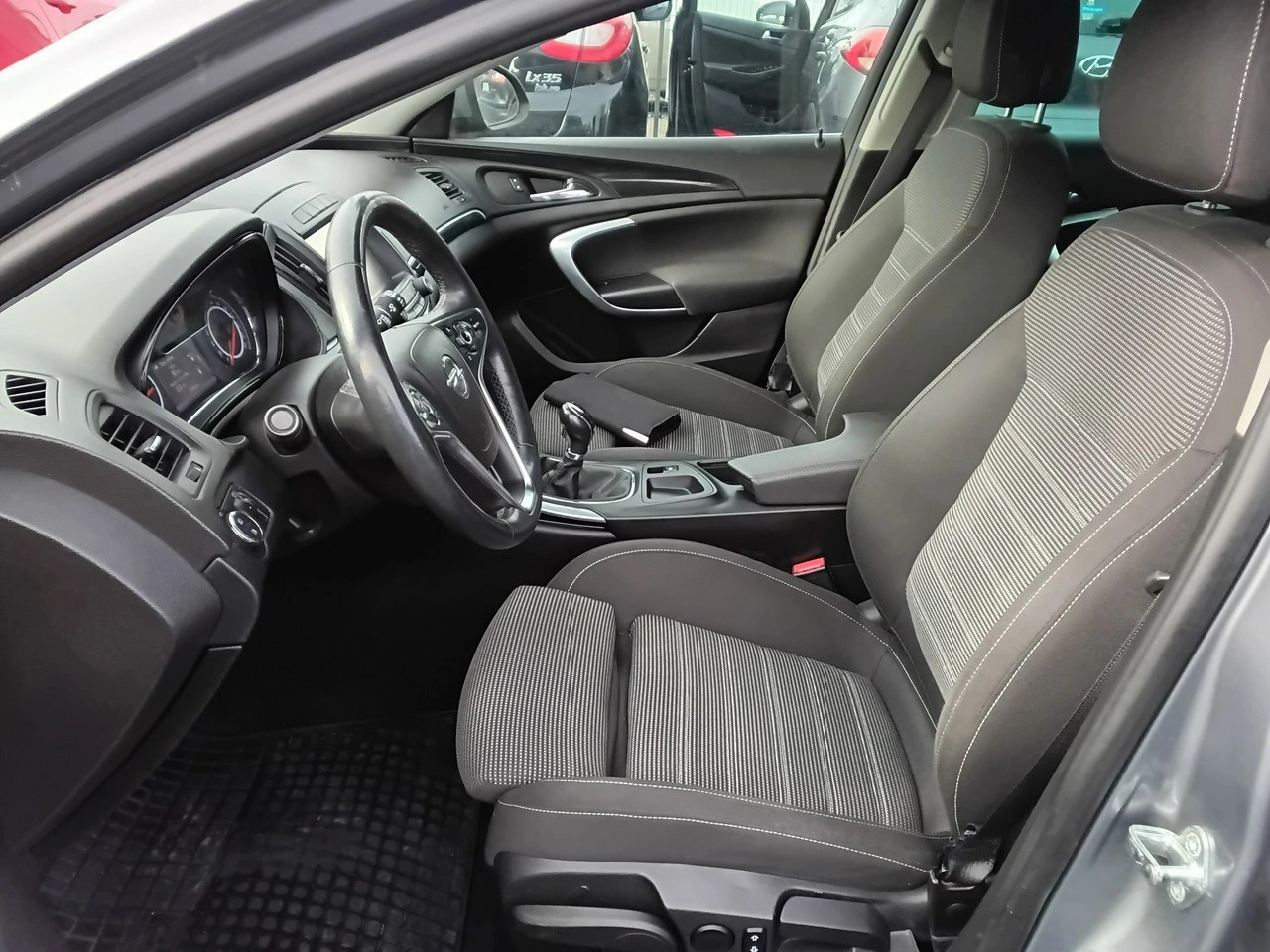 Opel Insignia - Zdjęcie 12