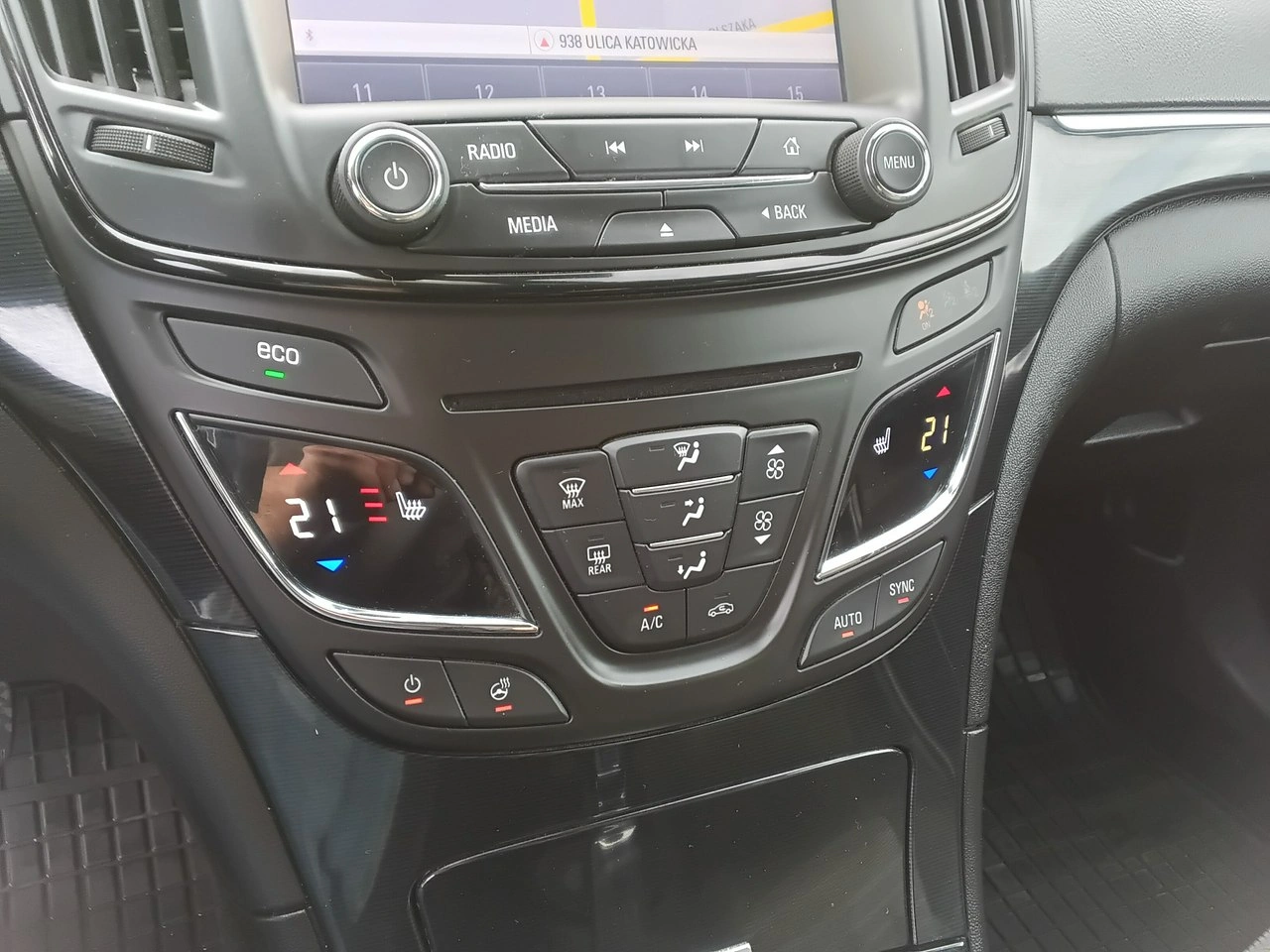 Opel Insignia - Zdjęcie 17