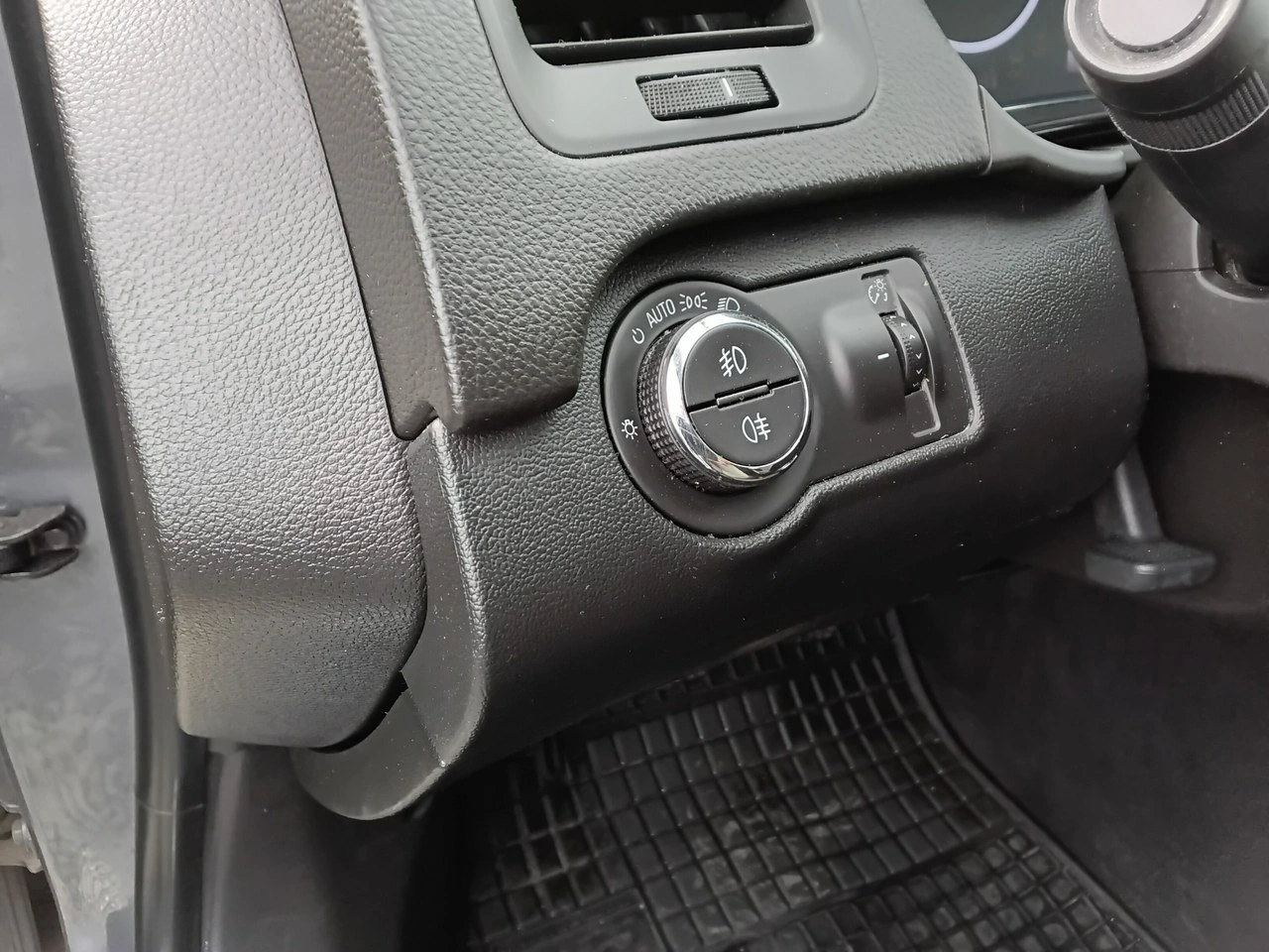 Opel Insignia - Zdjęcie 20