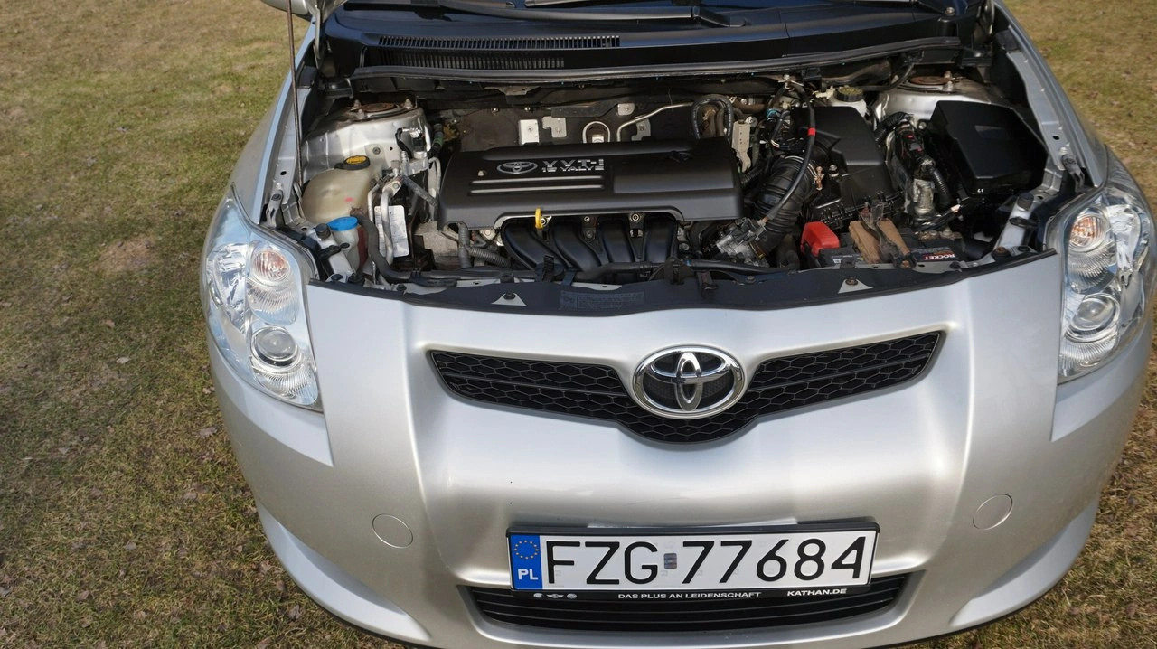 Toyota Auris - Zdjęcie 12