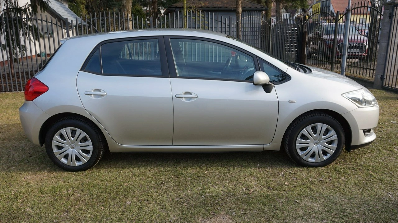 Toyota Auris - Zdjęcie 3