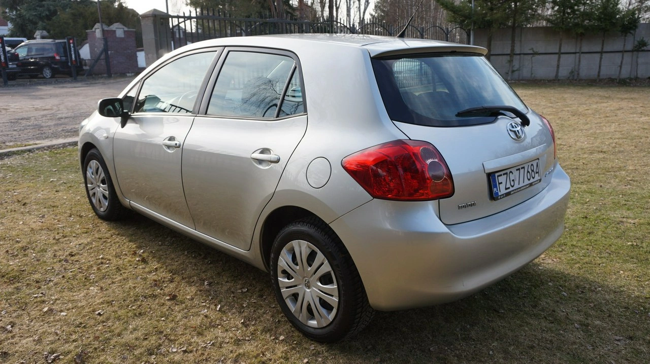 Toyota Auris - Zdjęcie 6