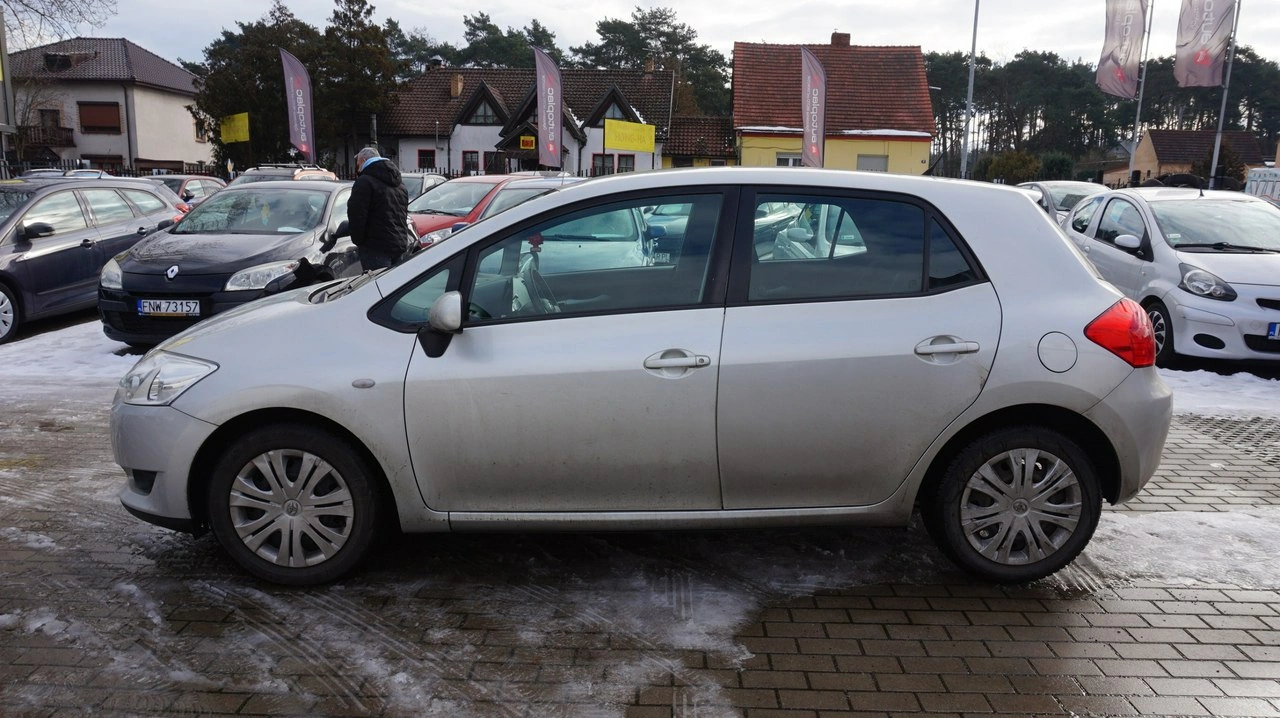 Toyota Auris - Zdjęcie 7