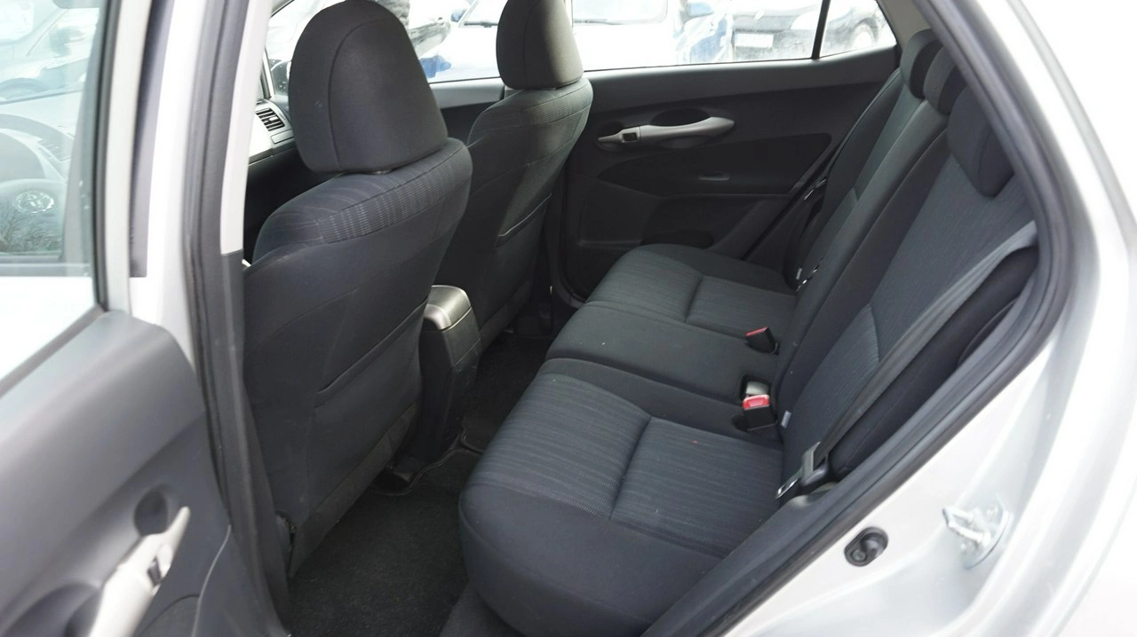 Toyota Auris - Zdjęcie 8