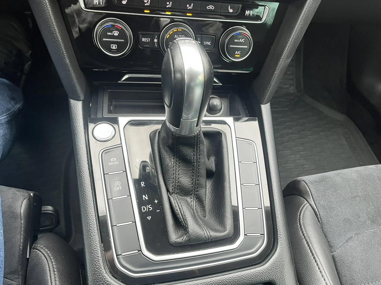 Volkswagen Passat - Zdjęcie 11