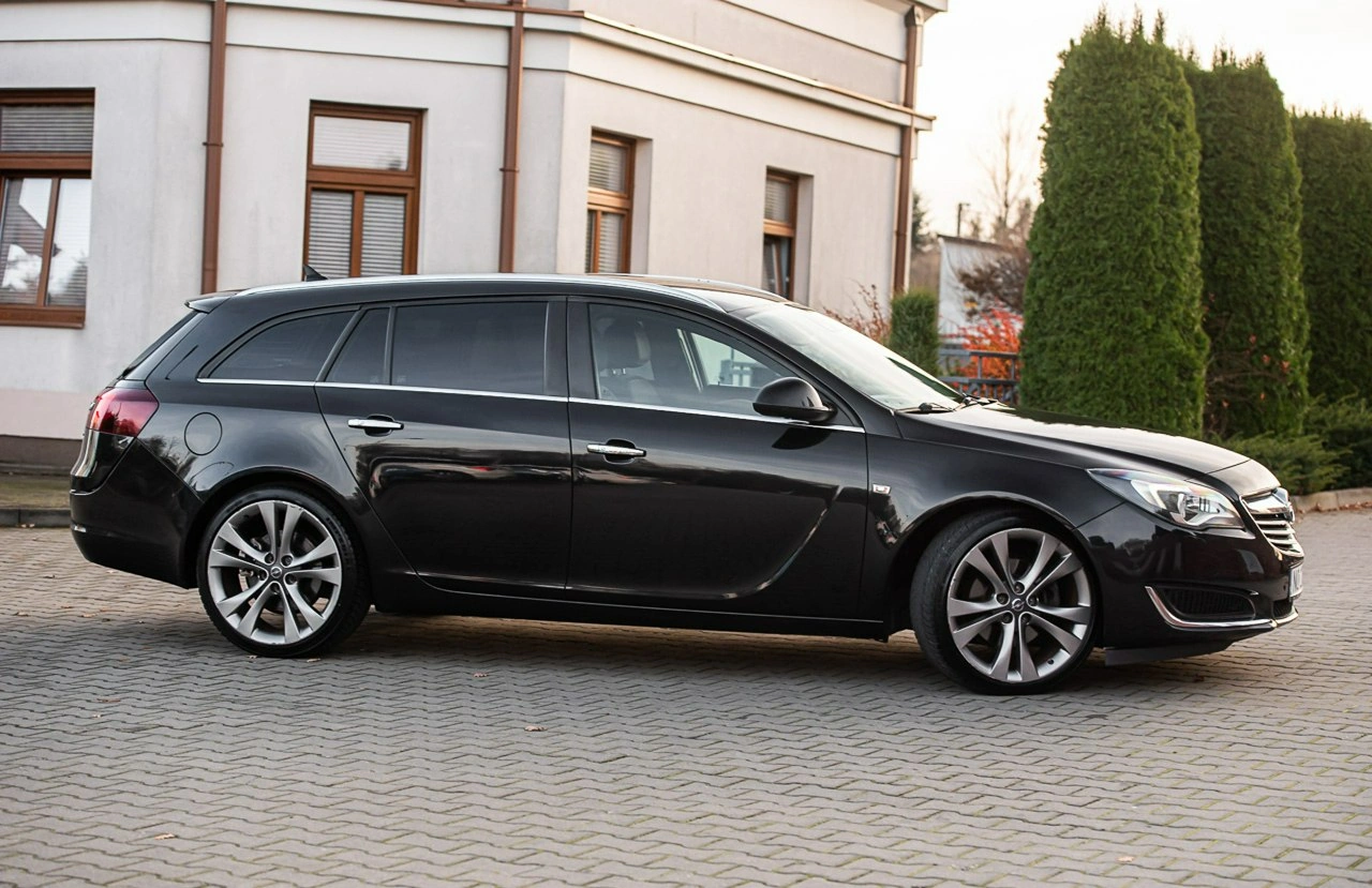 Opel Insignia - Zdjęcie 17
