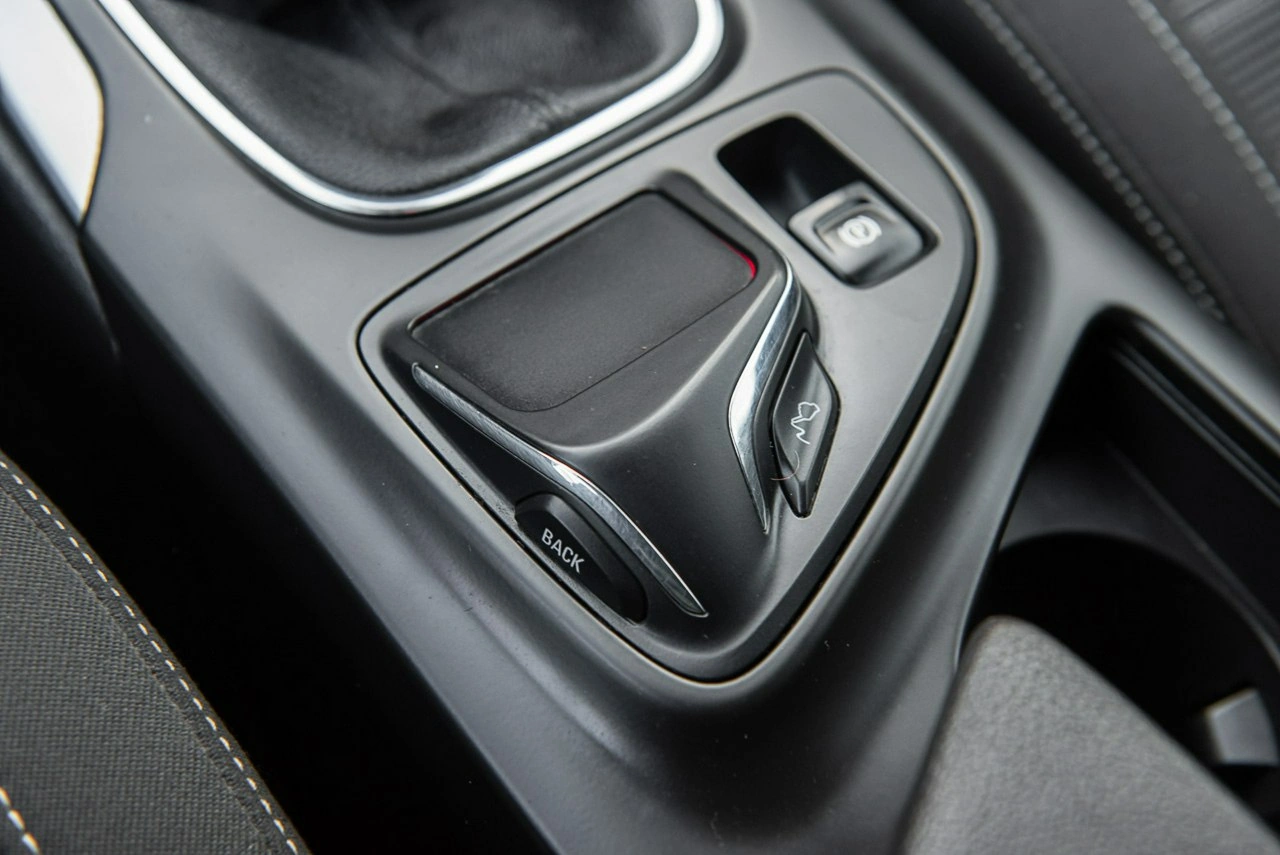 Opel Insignia - Zdjęcie 23