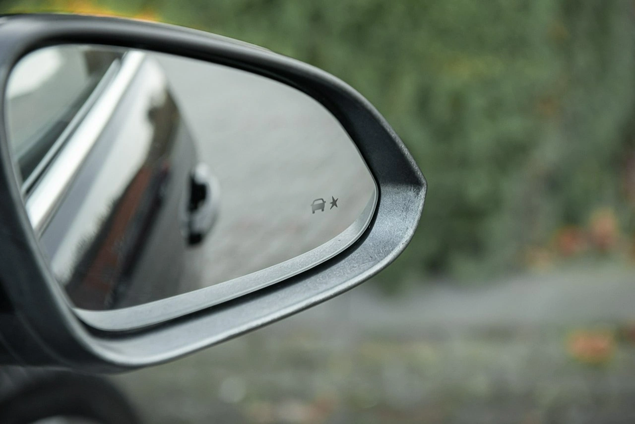 Opel Insignia - Zdjęcie 25