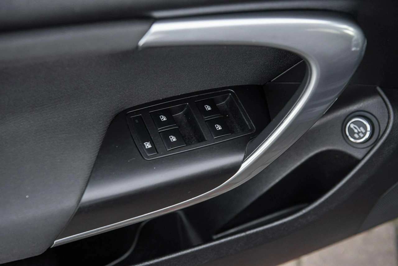 Opel Insignia - Zdjęcie 26