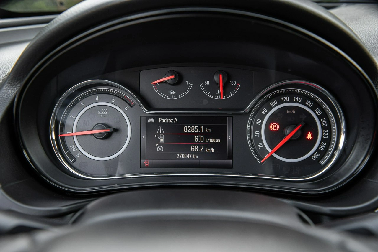 Opel Insignia - Zdjęcie 30