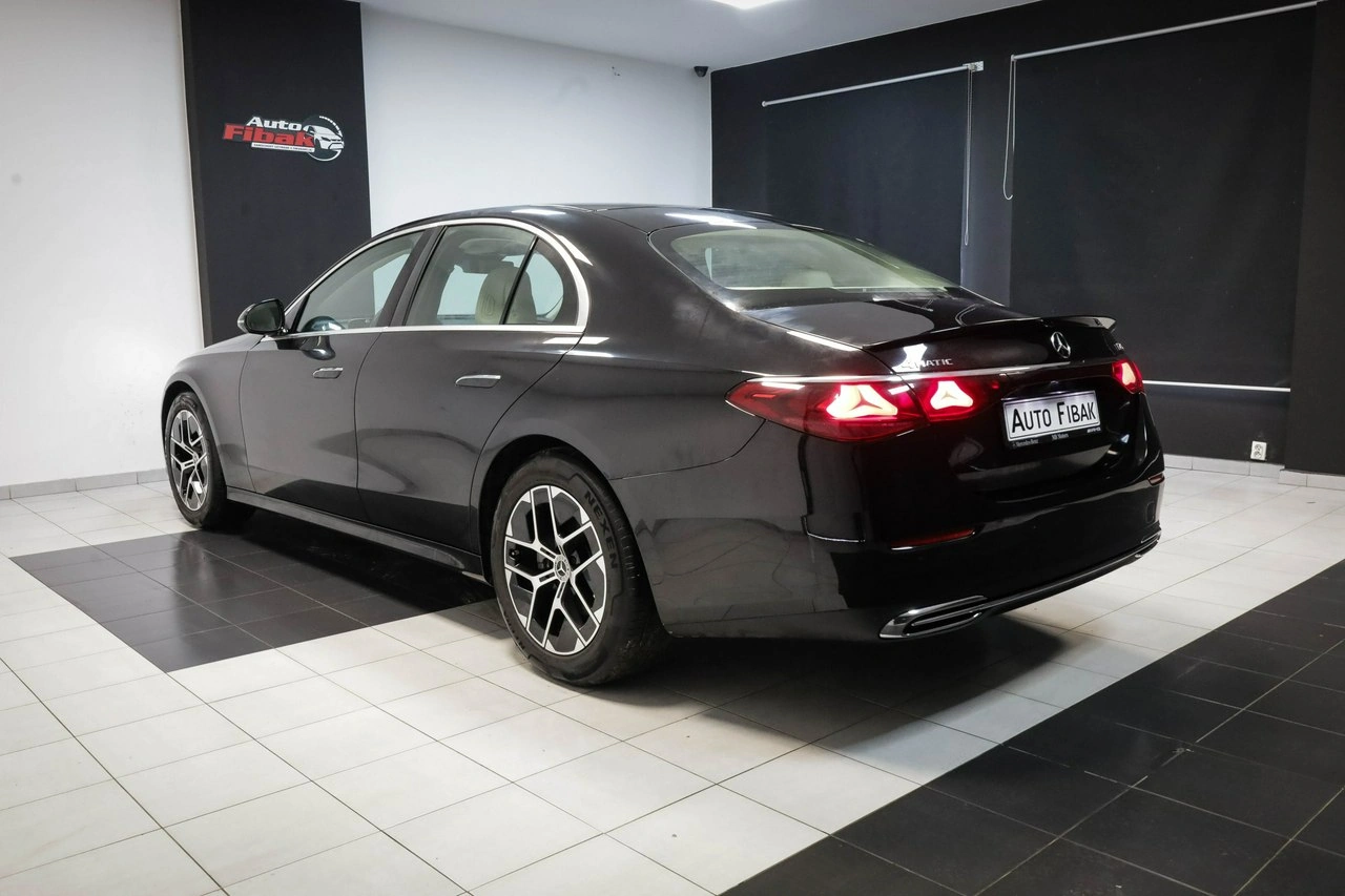 Mercedes E 200 - Zdjęcie 9