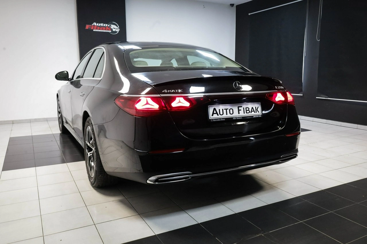 Mercedes E 200 - Zdjęcie 10