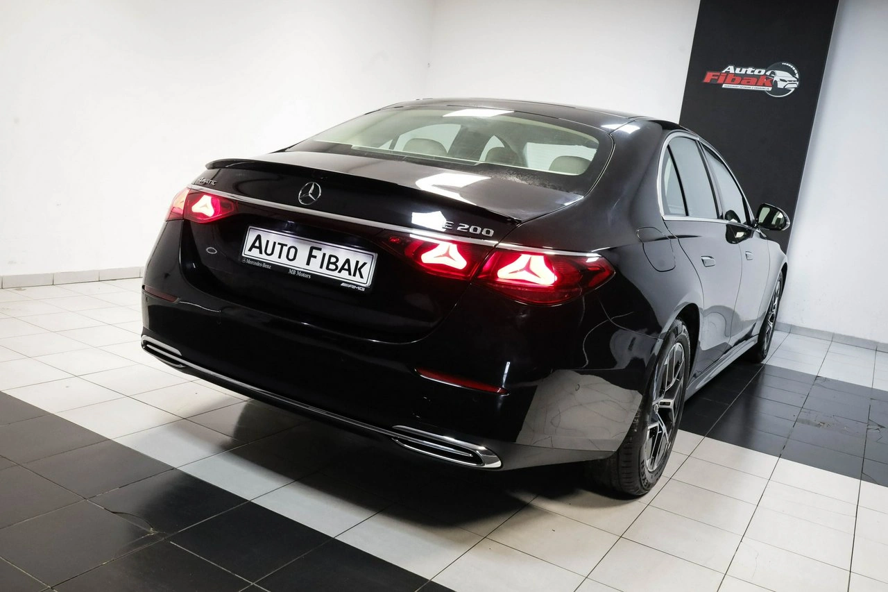 Mercedes E 200 - Zdjęcie 12