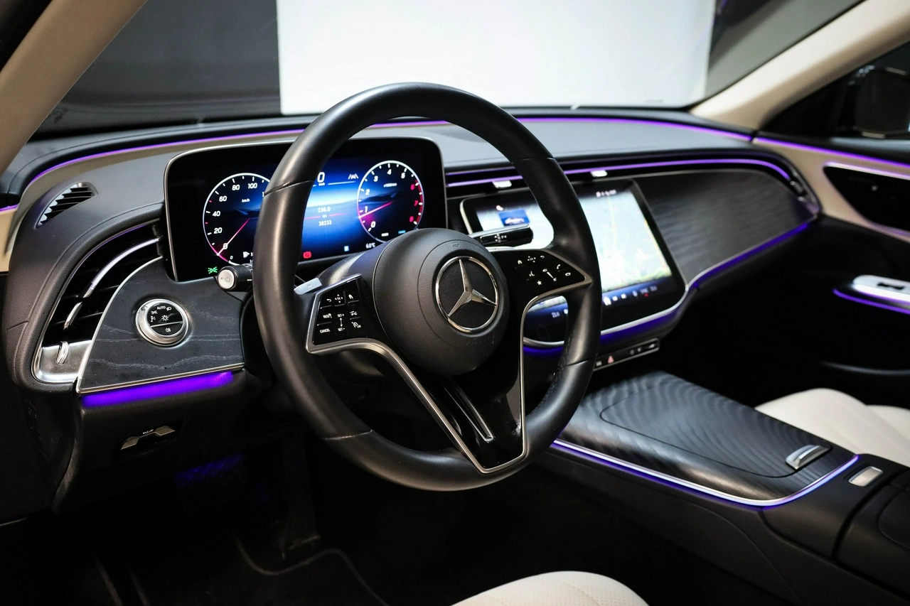 Mercedes E 200 - Zdjęcie 17