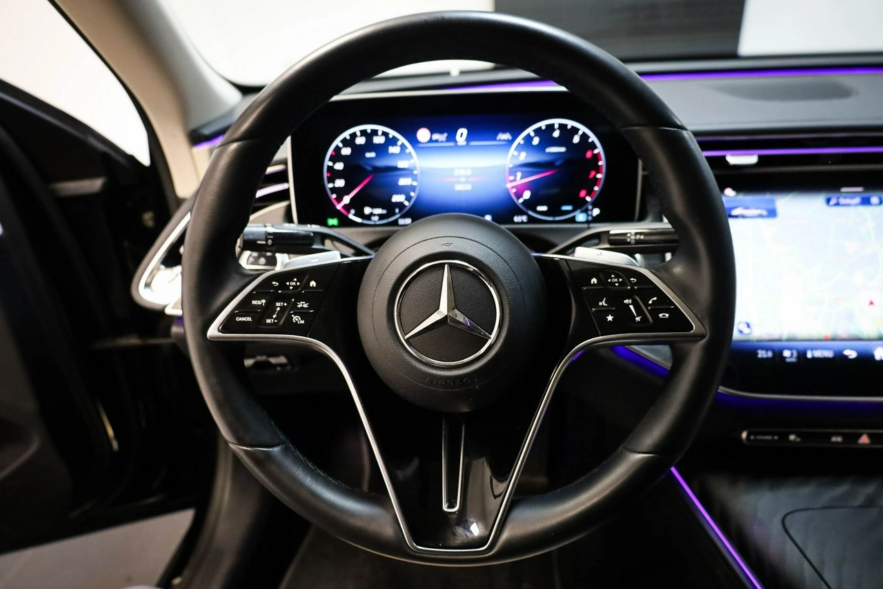 Mercedes E 200 - Zdjęcie 20