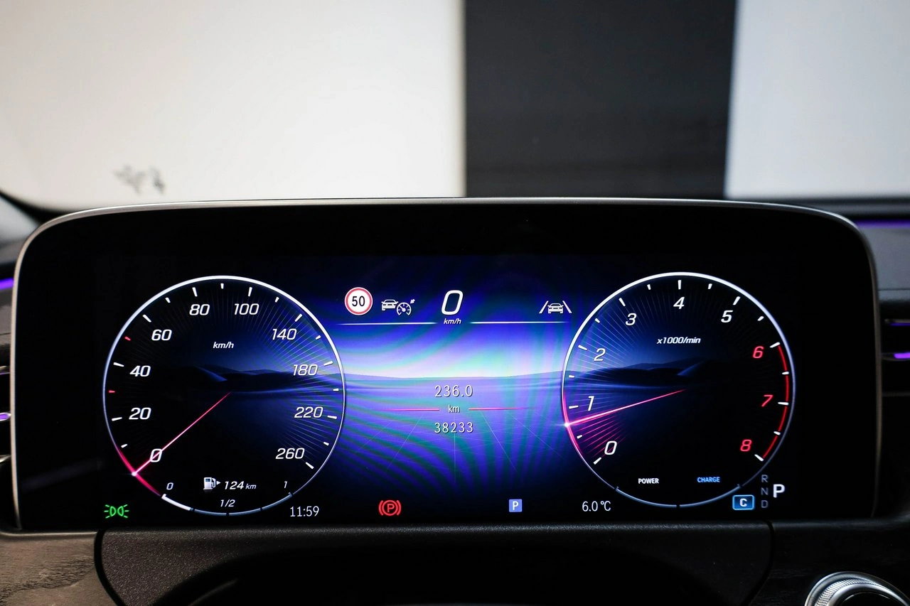 Mercedes E 200 - Zdjęcie 21