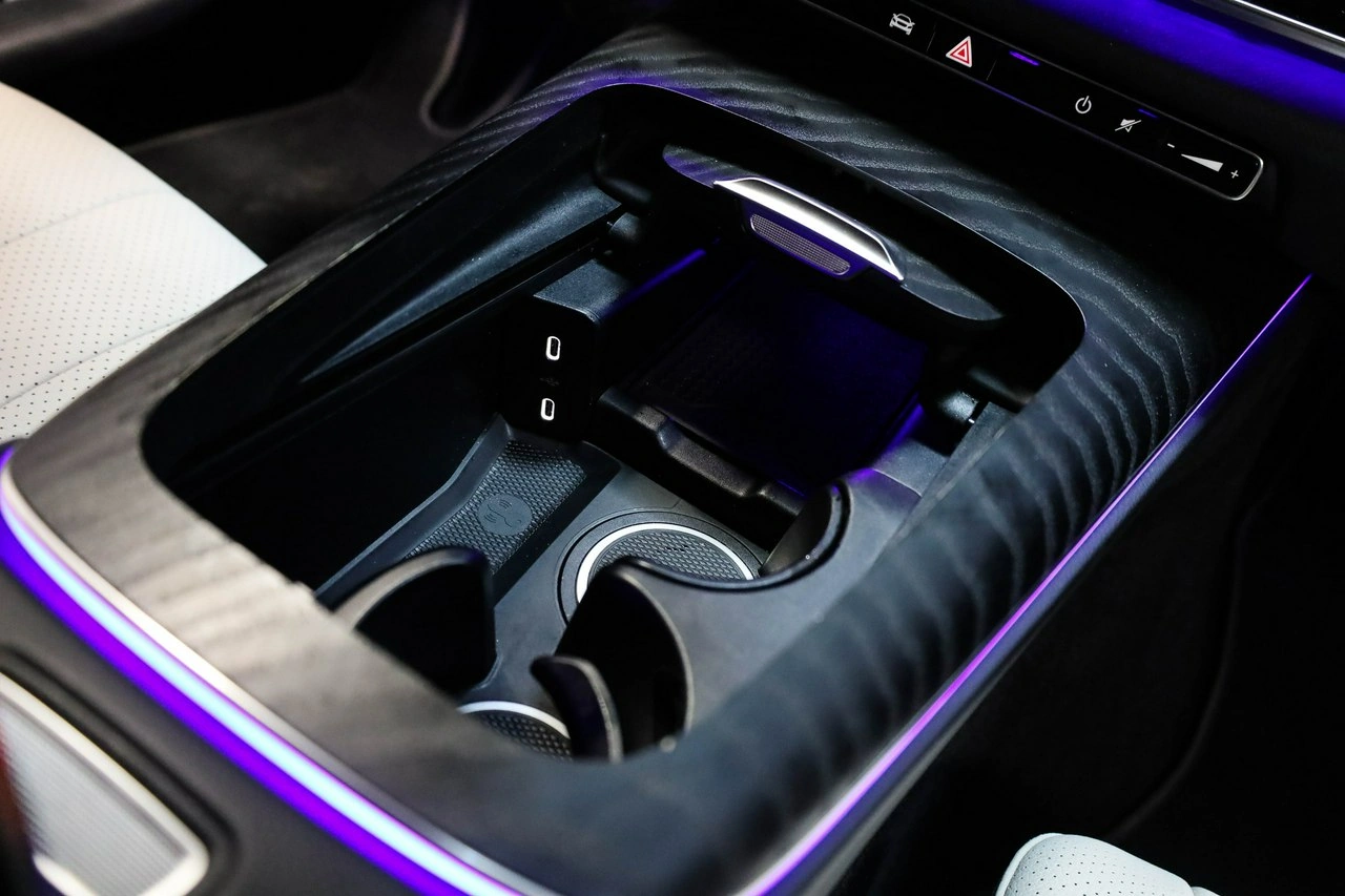 Mercedes E 200 - Zdjęcie 25