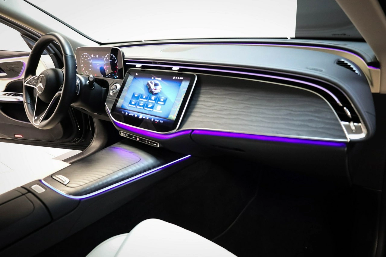 Mercedes E 200 - Zdjęcie 26