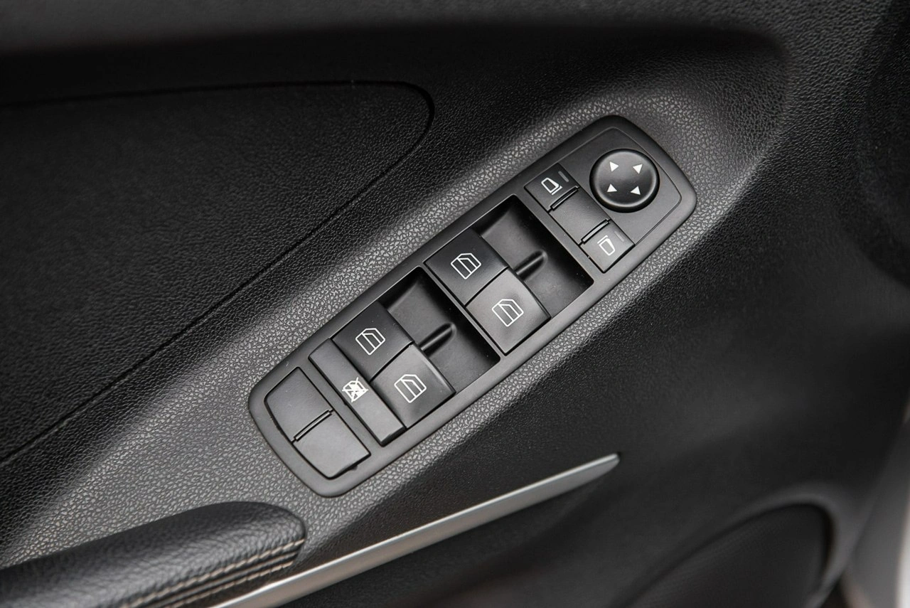 Mercedes ML 420 - Zdjęcie 24