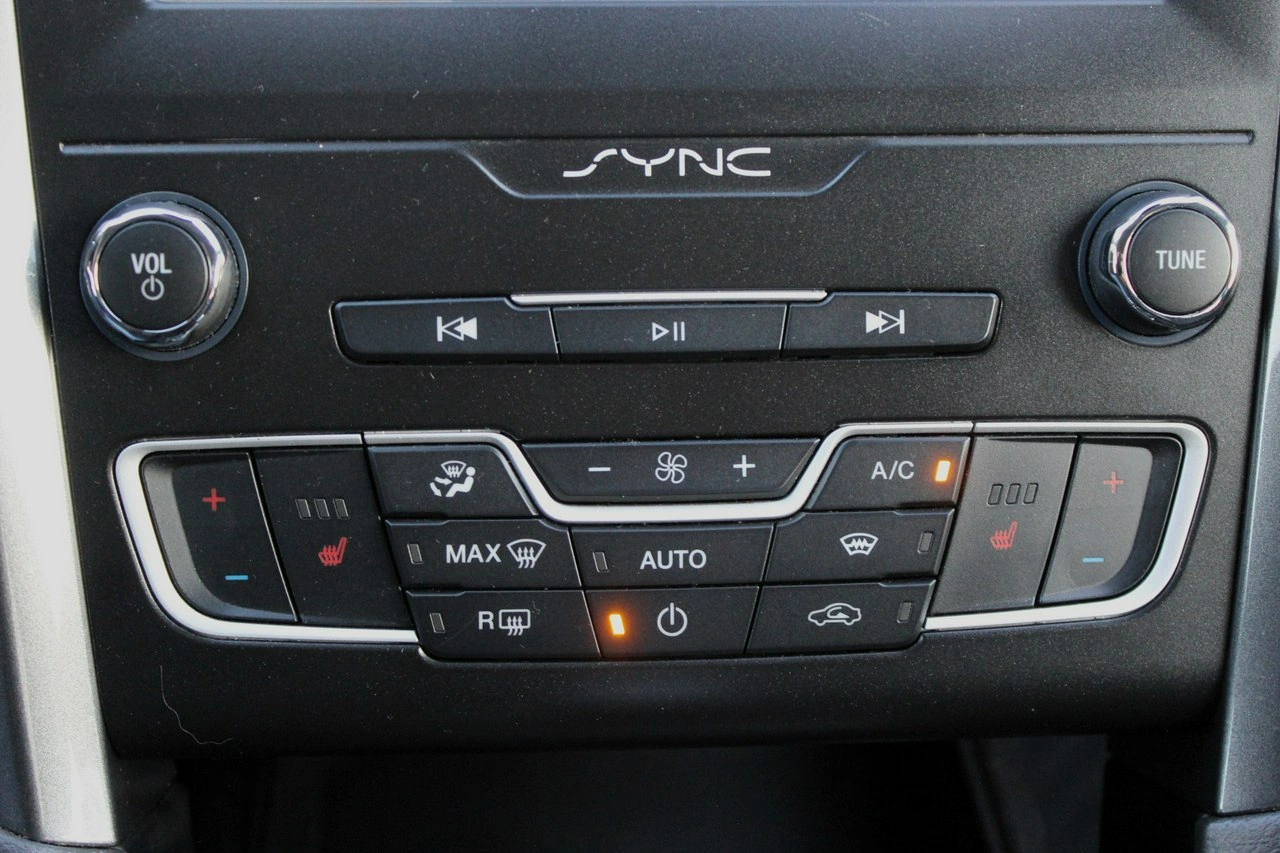 Ford Mondeo - Zdjęcie 15