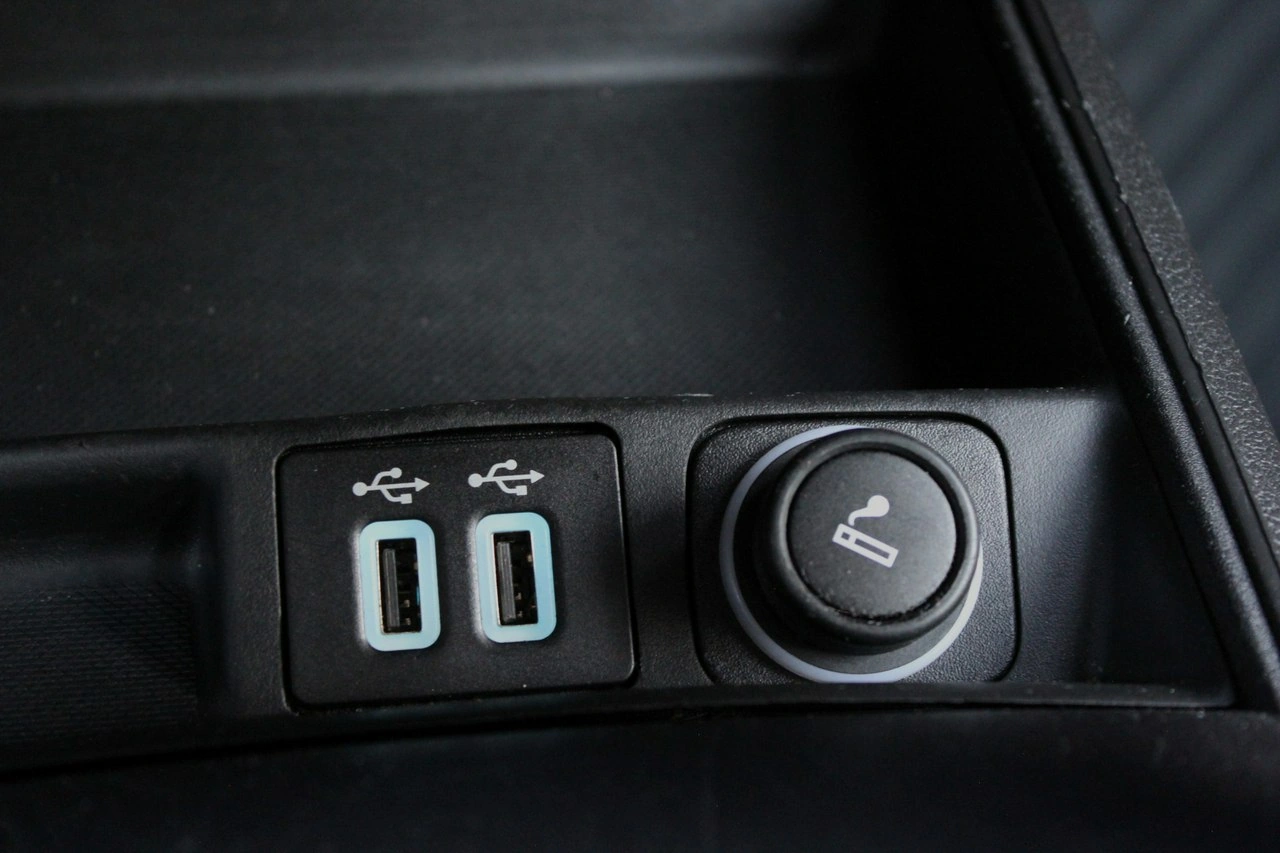 Ford Mondeo - Zdjęcie 23