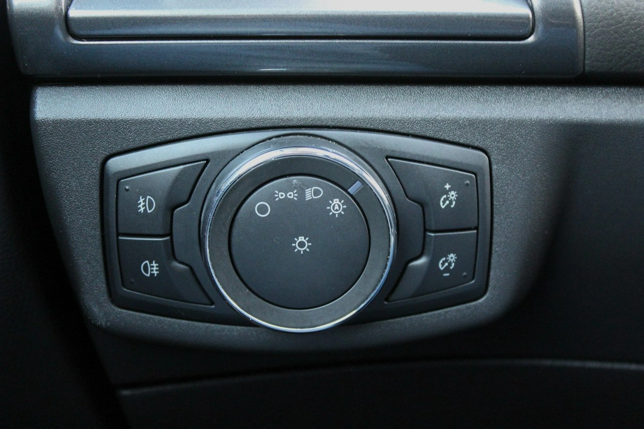 Ford Mondeo - Zdjęcie 32