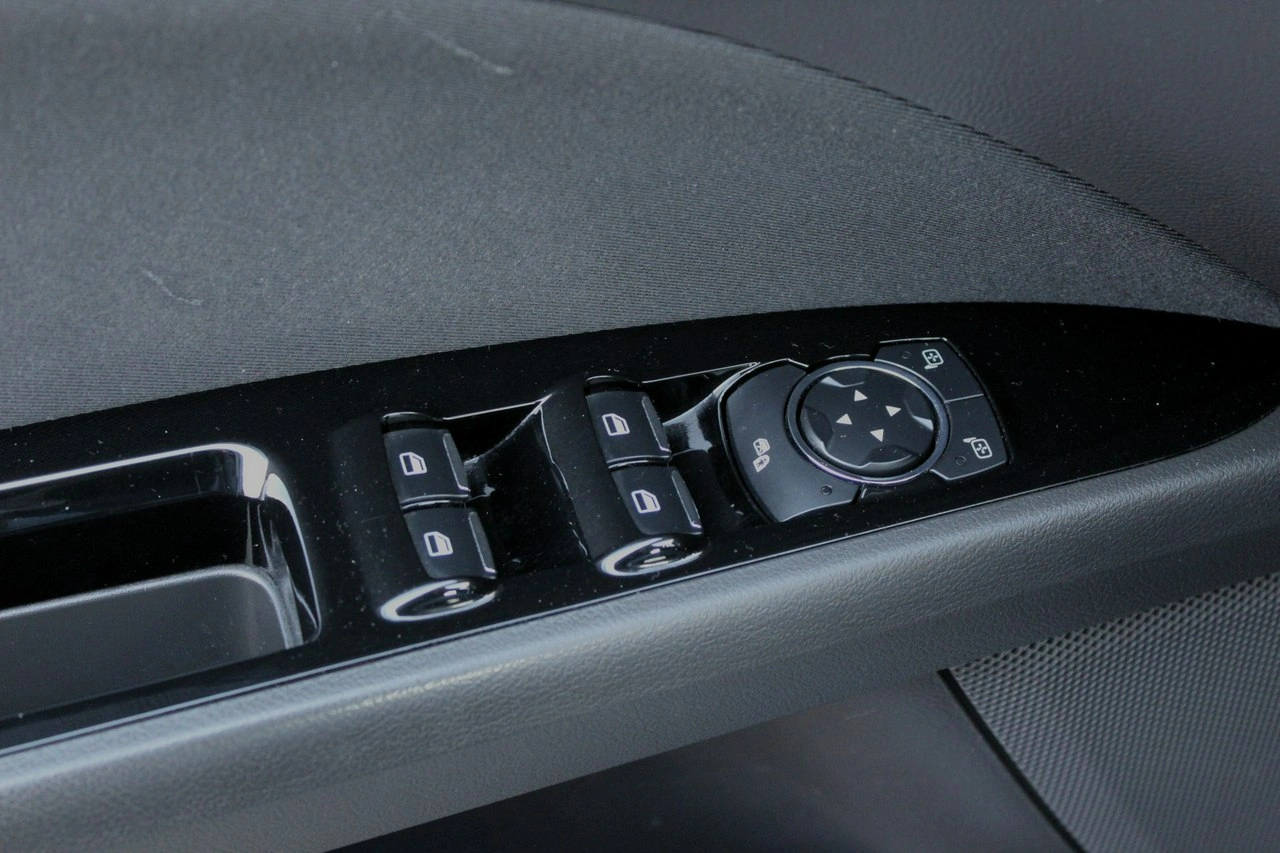 Ford Mondeo - Zdjęcie 33