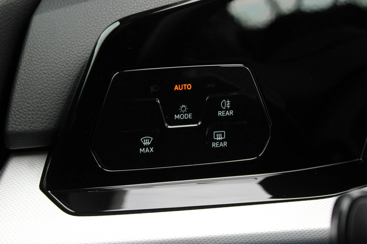 Volkswagen Golf - Zdjęcie 19