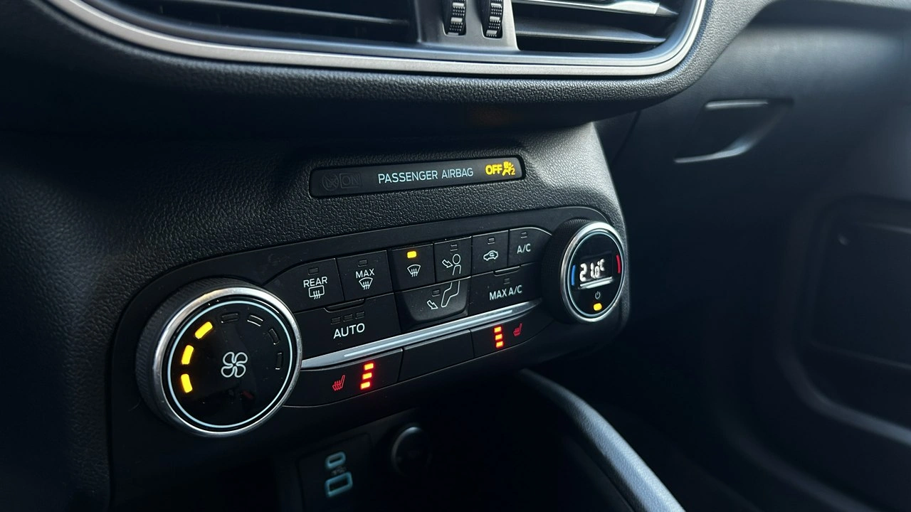 Ford Kuga - Zdjęcie 13