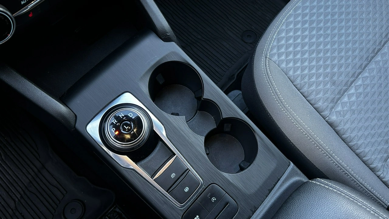 Ford Kuga - Zdjęcie 15