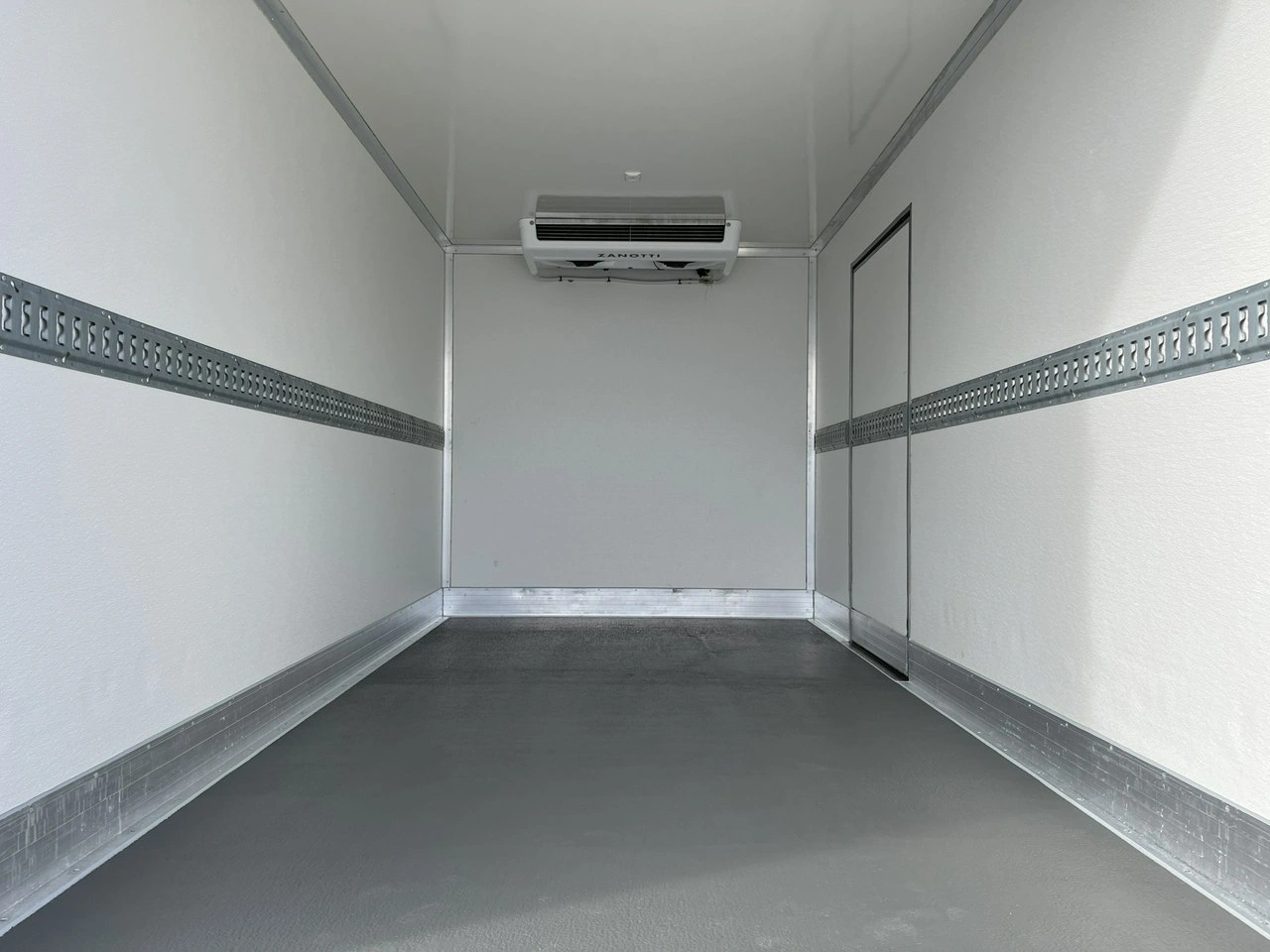 Iveco Daily - Zdjęcie 9